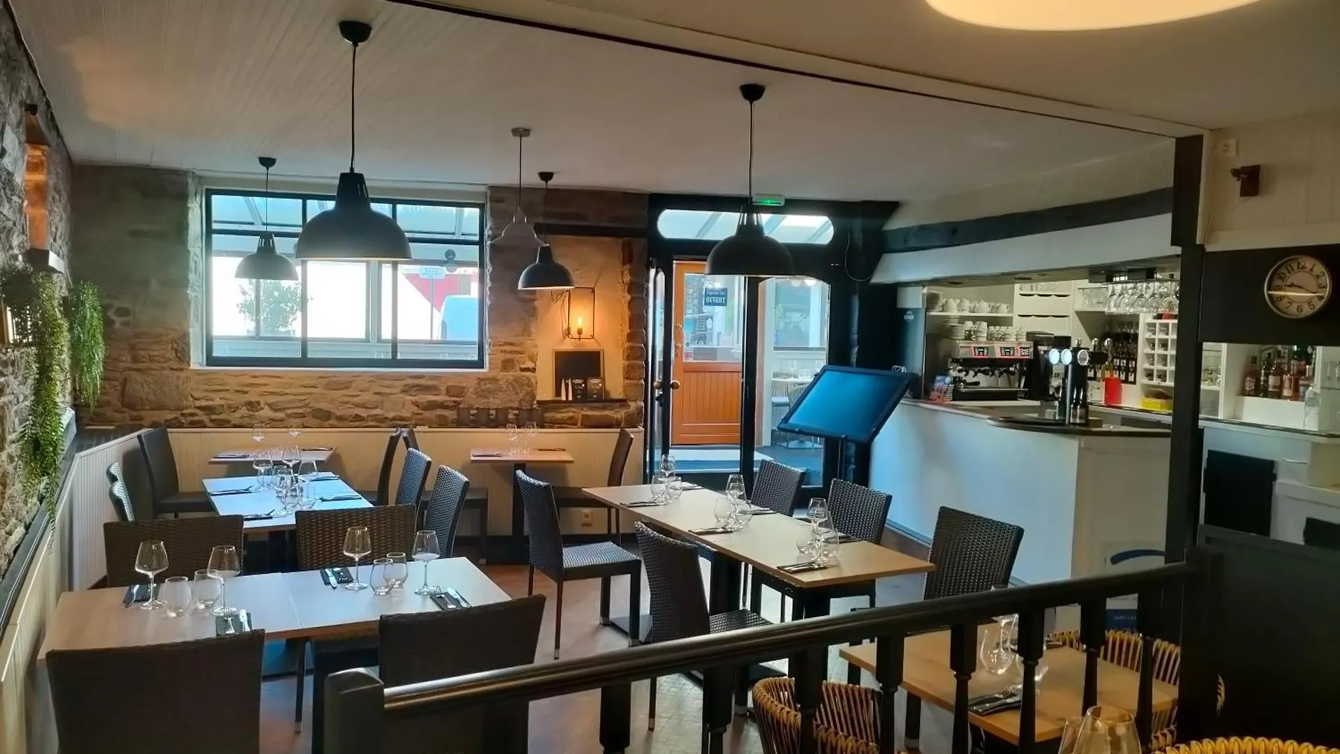 Hotel De L'Esperance سانت كاست-لو-غيلدو 2*,  فرنسا